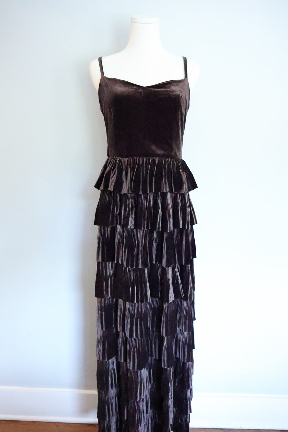 Velvet Pleated Tier Dress – BUCHANAN