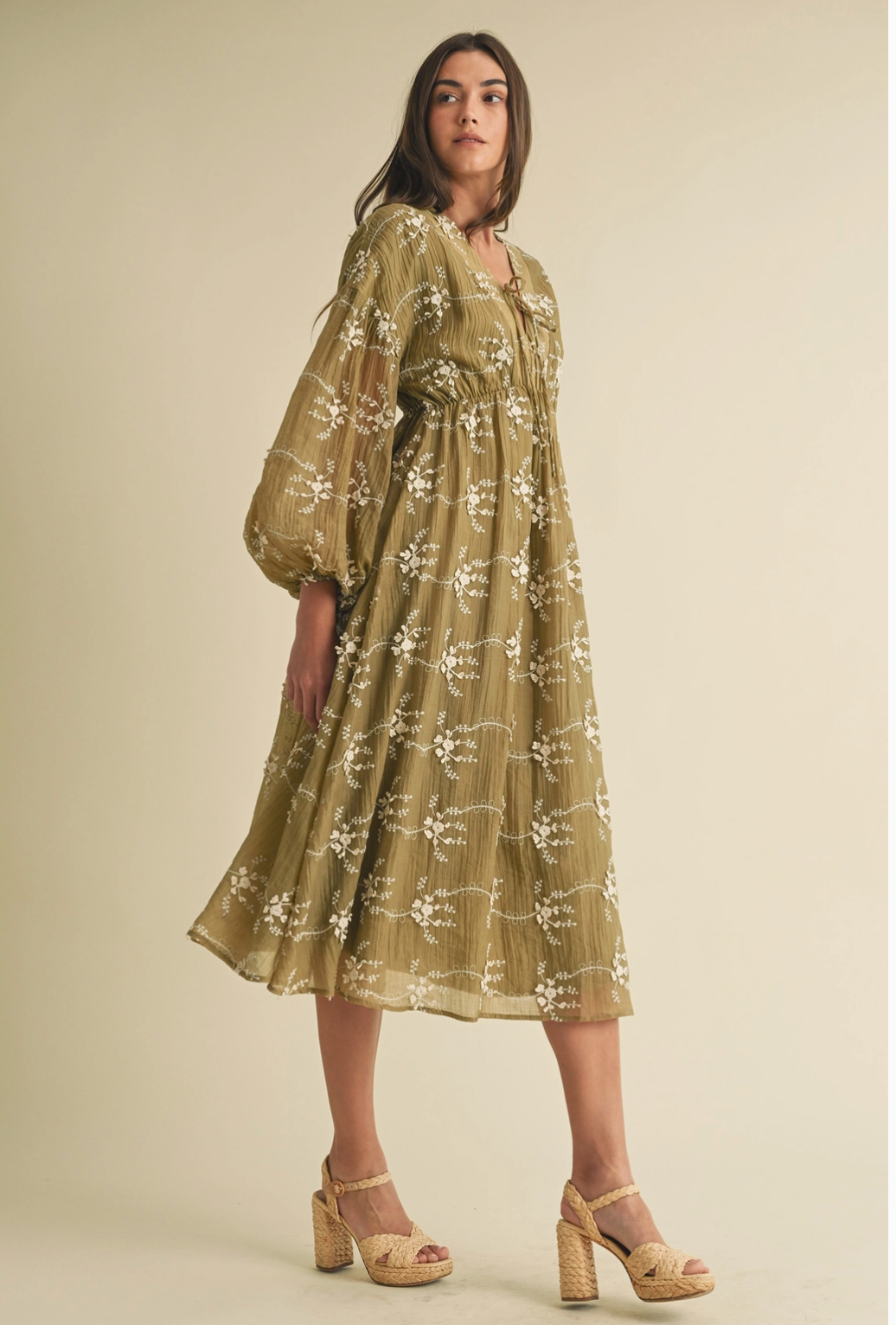 Embroidery Long Sleeve Midi Dress BUCHANAN Embroidery Long Sleeve Midi Dress BUCHANAN